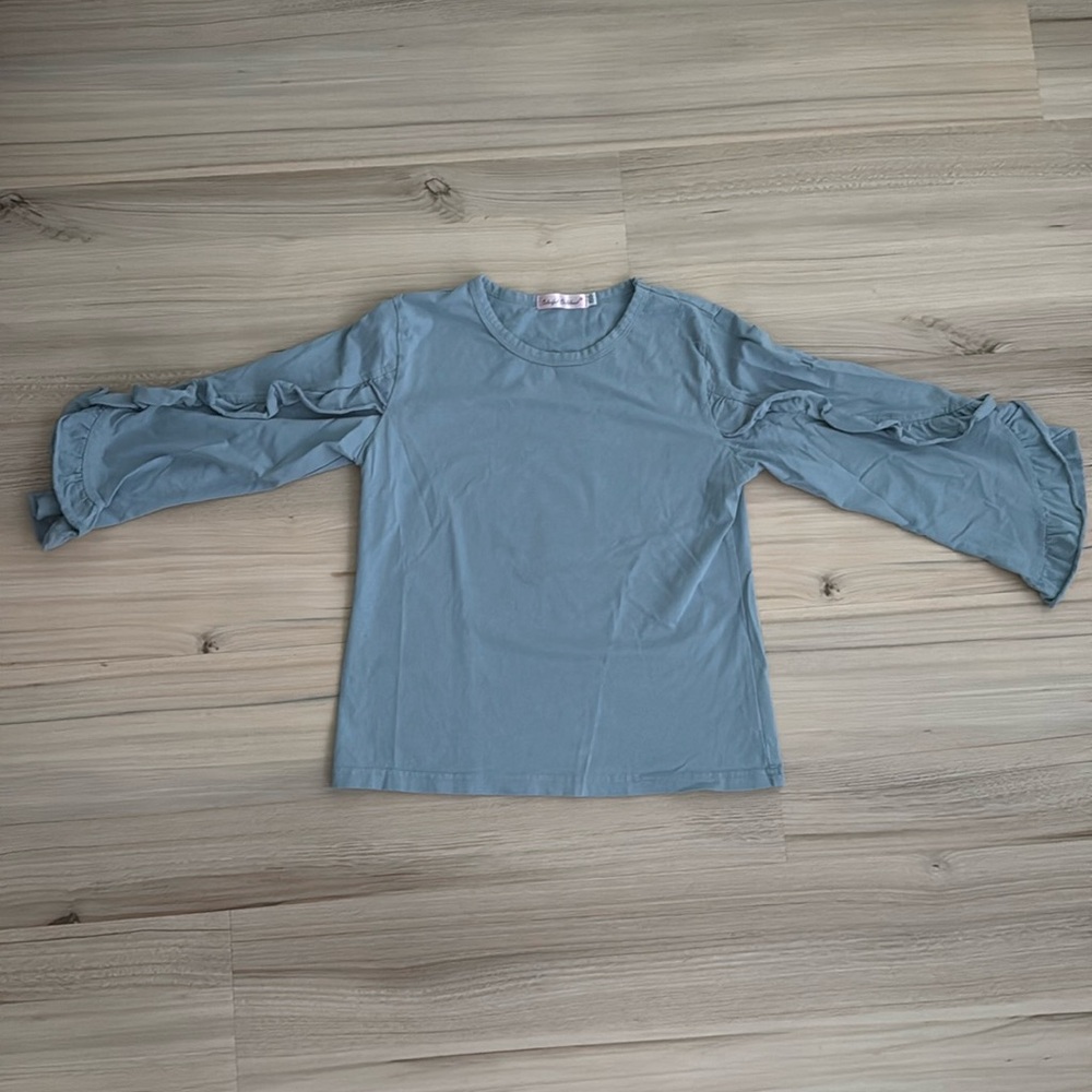 Long sleeve blue blouse